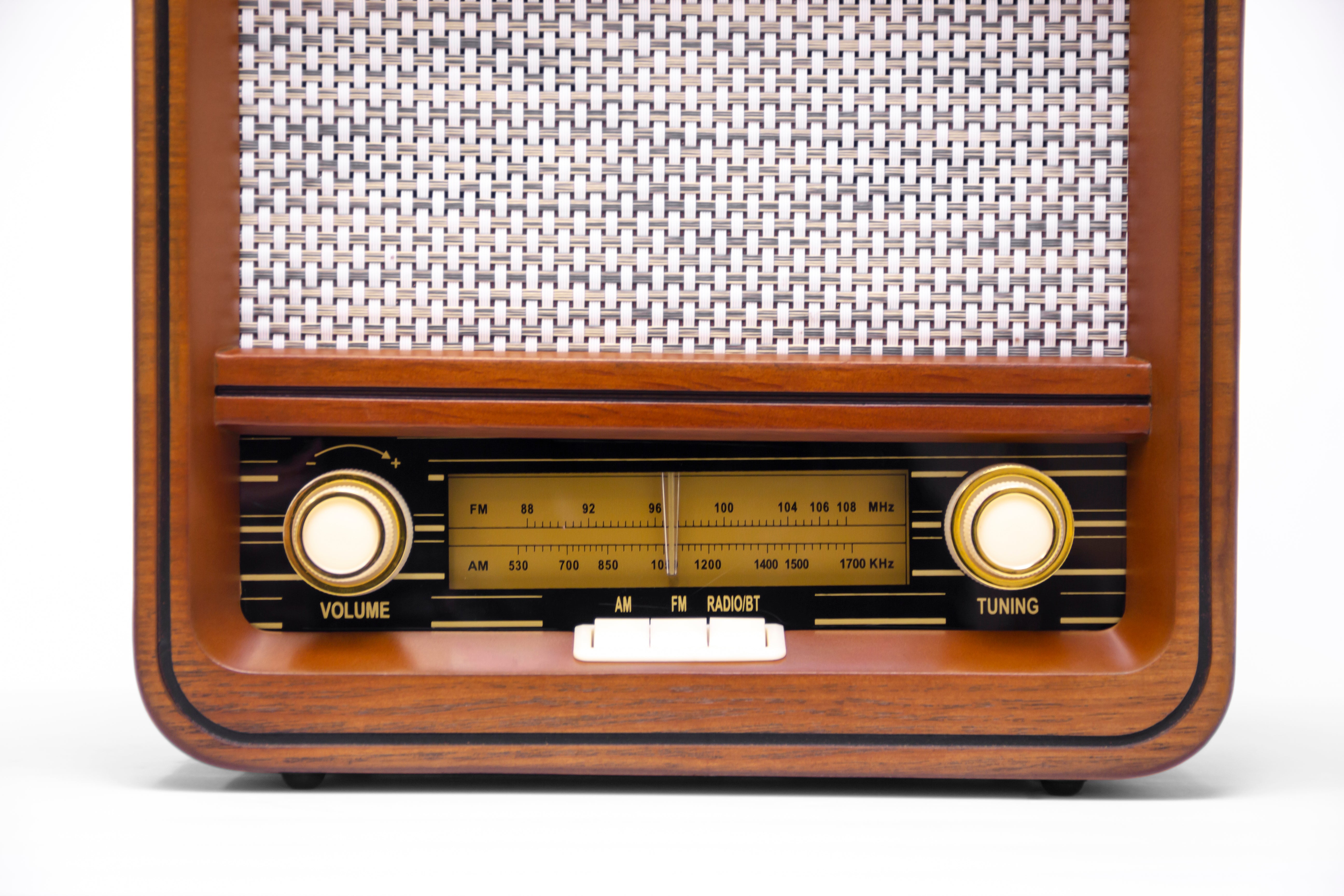 Fuse RAD Retro Vintage Radio - image 3