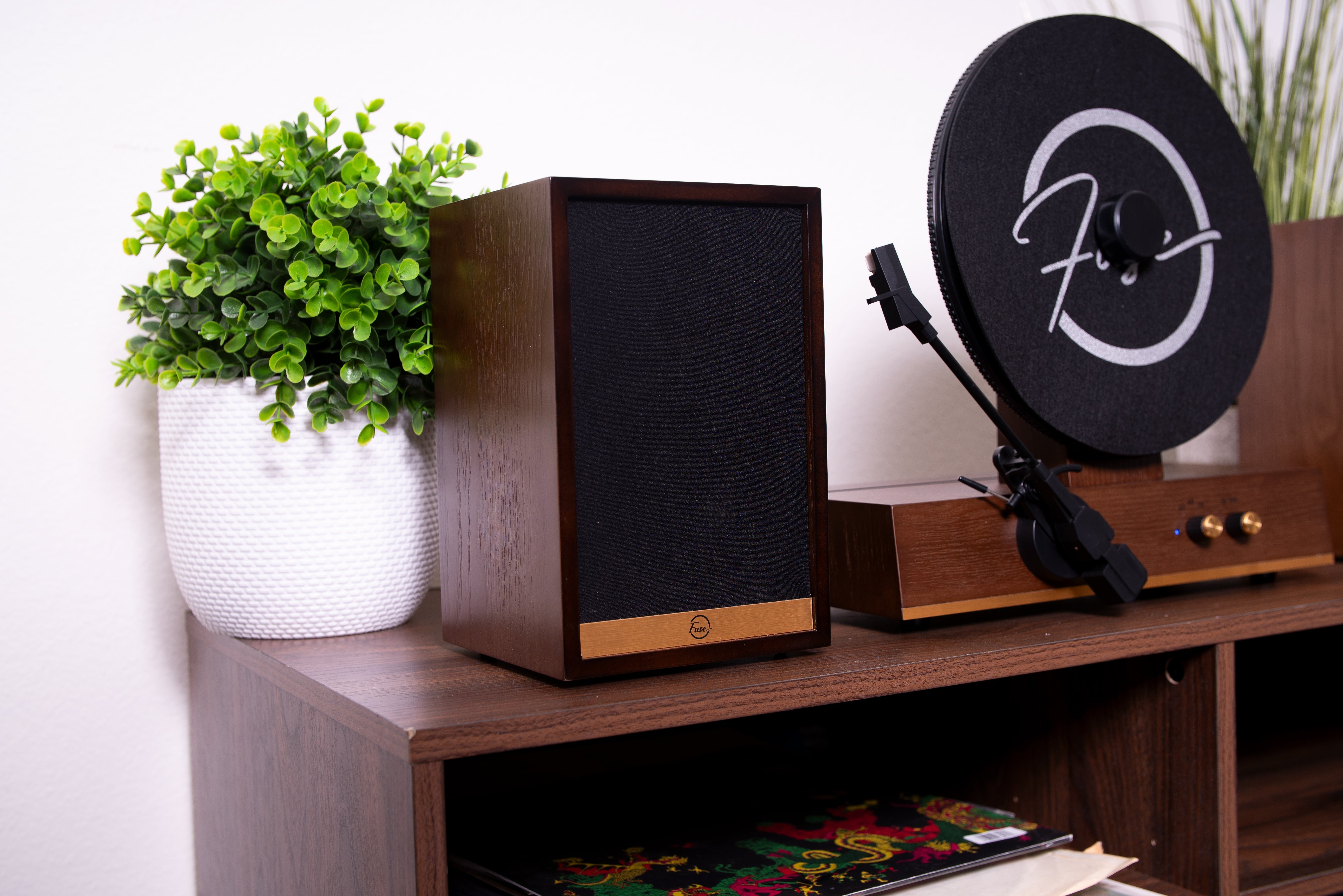 Fuse GLD Speakers Gold and Black - image 1